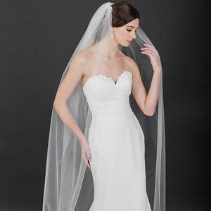 Floor Length Ivory Bel Aire Bridal Tulle Wedding Veil
